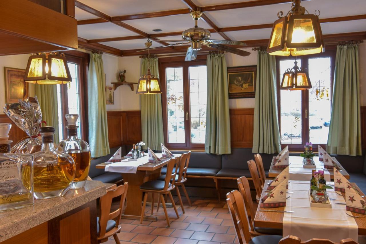 Hotel Ristorante Rostica Bad Urach Exteriör bild
